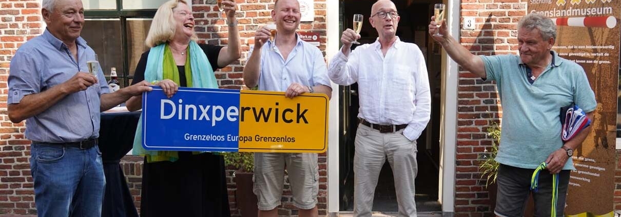 Overhandiging Dinxperwick bord