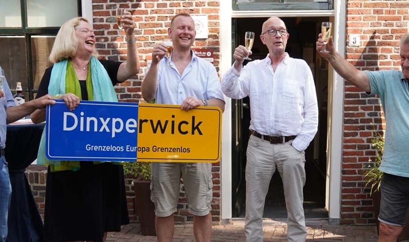 Overhandiging Dinxperwick bord